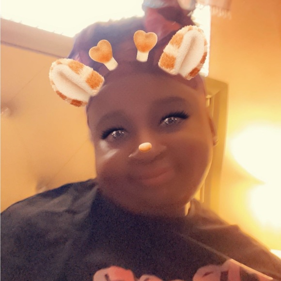 Meet your Posher, Kemyatta - Picture 1 of 1